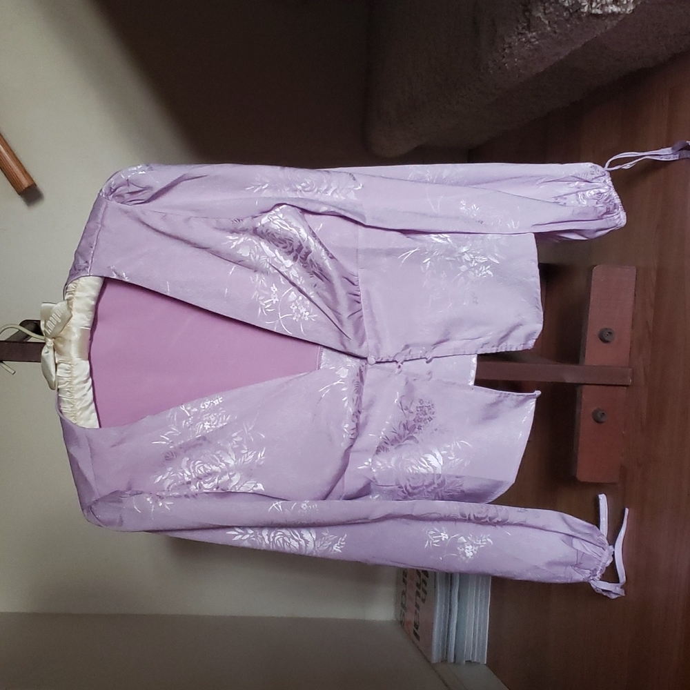 Long sleeve floral lavender blouse